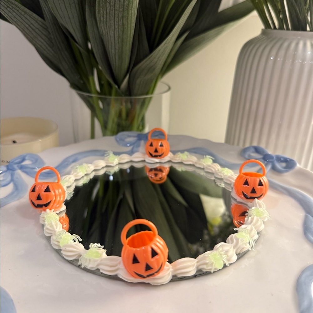 Halloween mirrored trinket dish